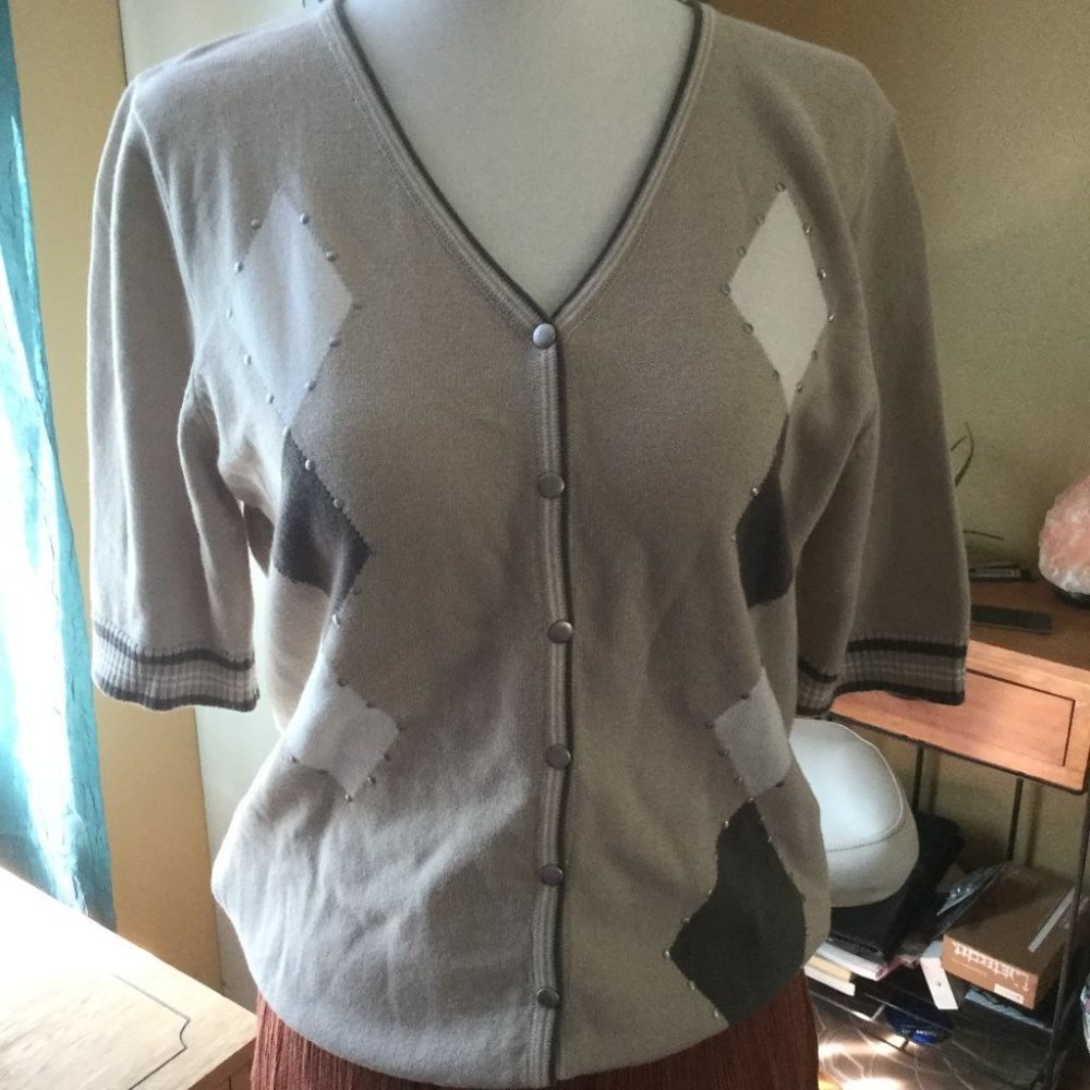Preppy Short sleeve button front  sweater/cardigan size medium